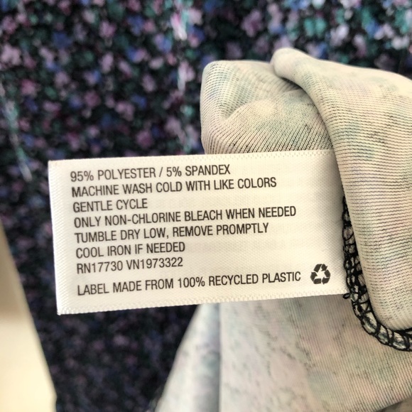 Wild Fable Floral Velvet Long Sleeved Dress - Picture 4 of 5